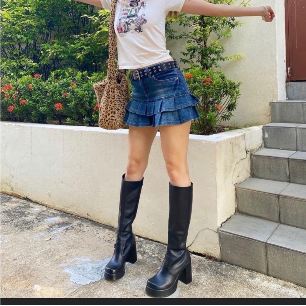 Knee high boots - Picture 4 of 5